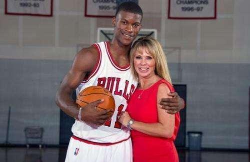 在英格兰联 在英格兰联